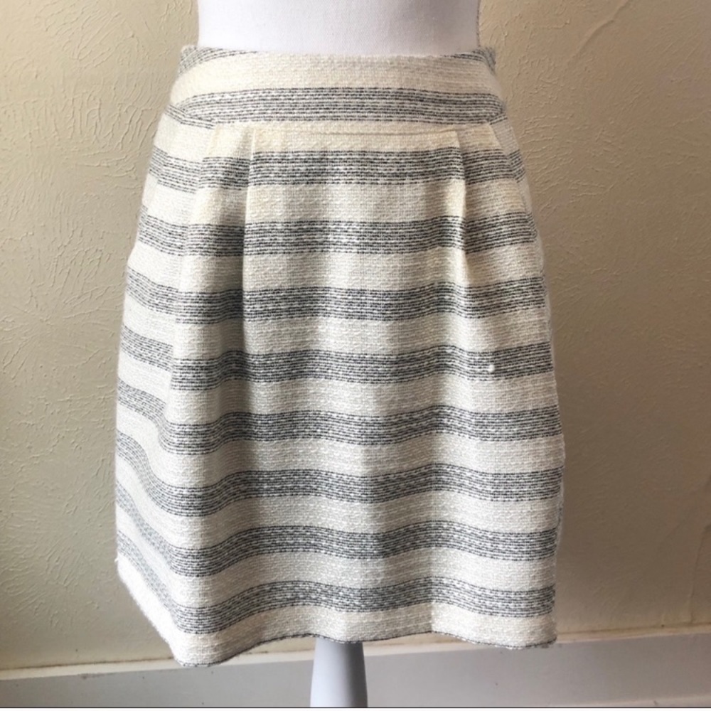 Gianni Bini Pleated Skirt with Gold Shimmer, size 2